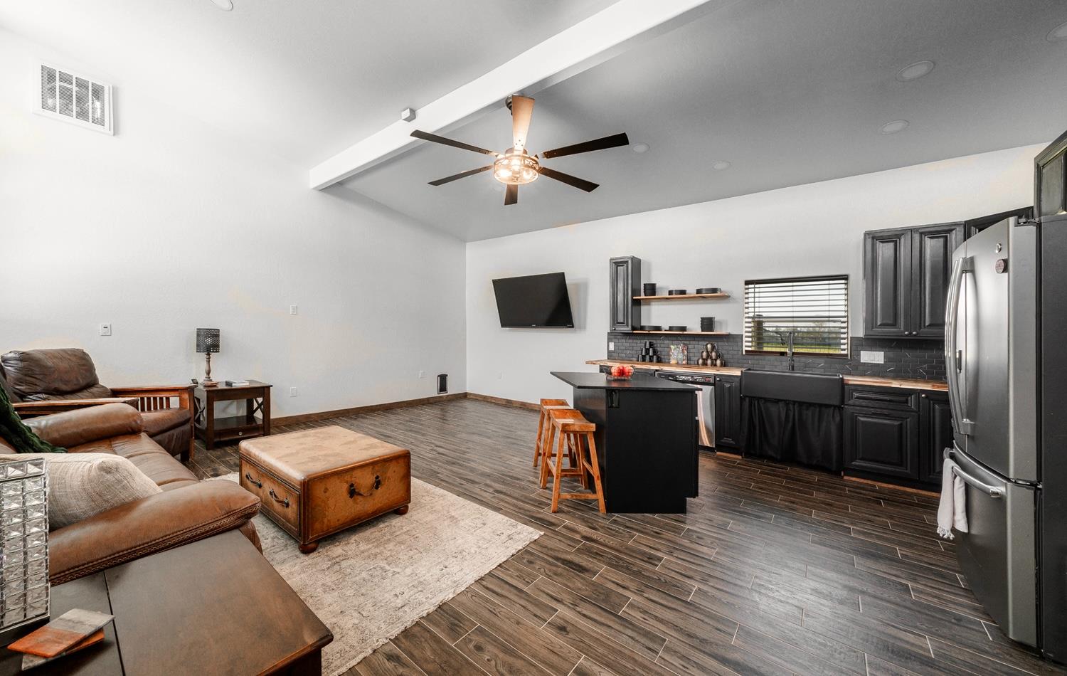 3587 W Madison Ave, Fresno, CA 93706