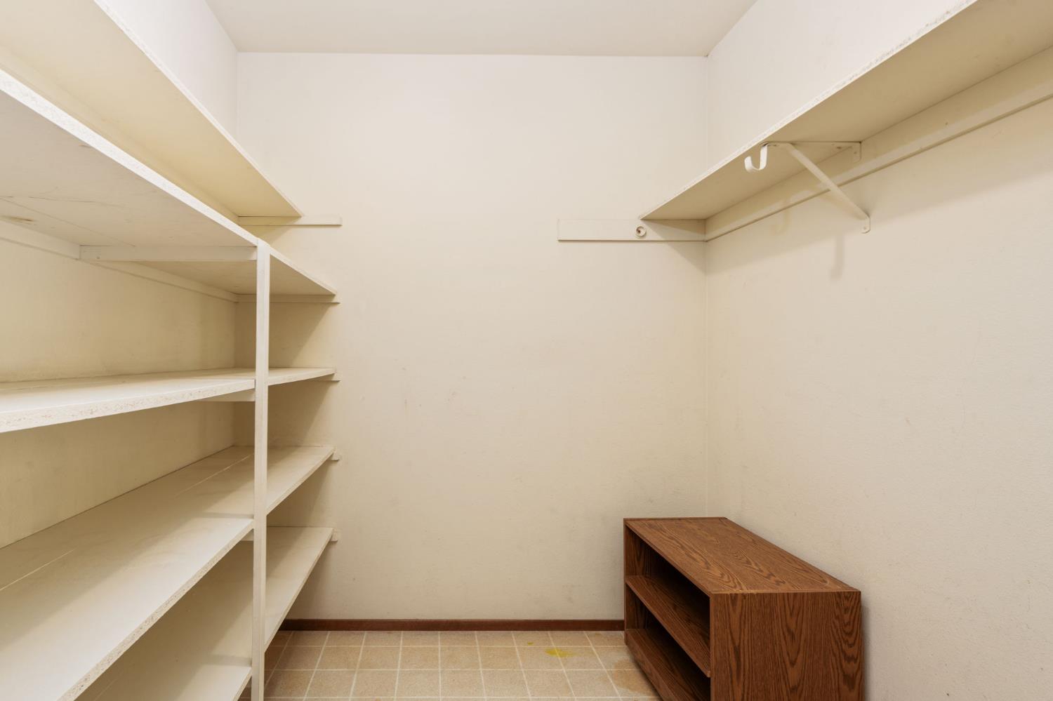 1544 E Jordan Ave, Fresno, CA 93720