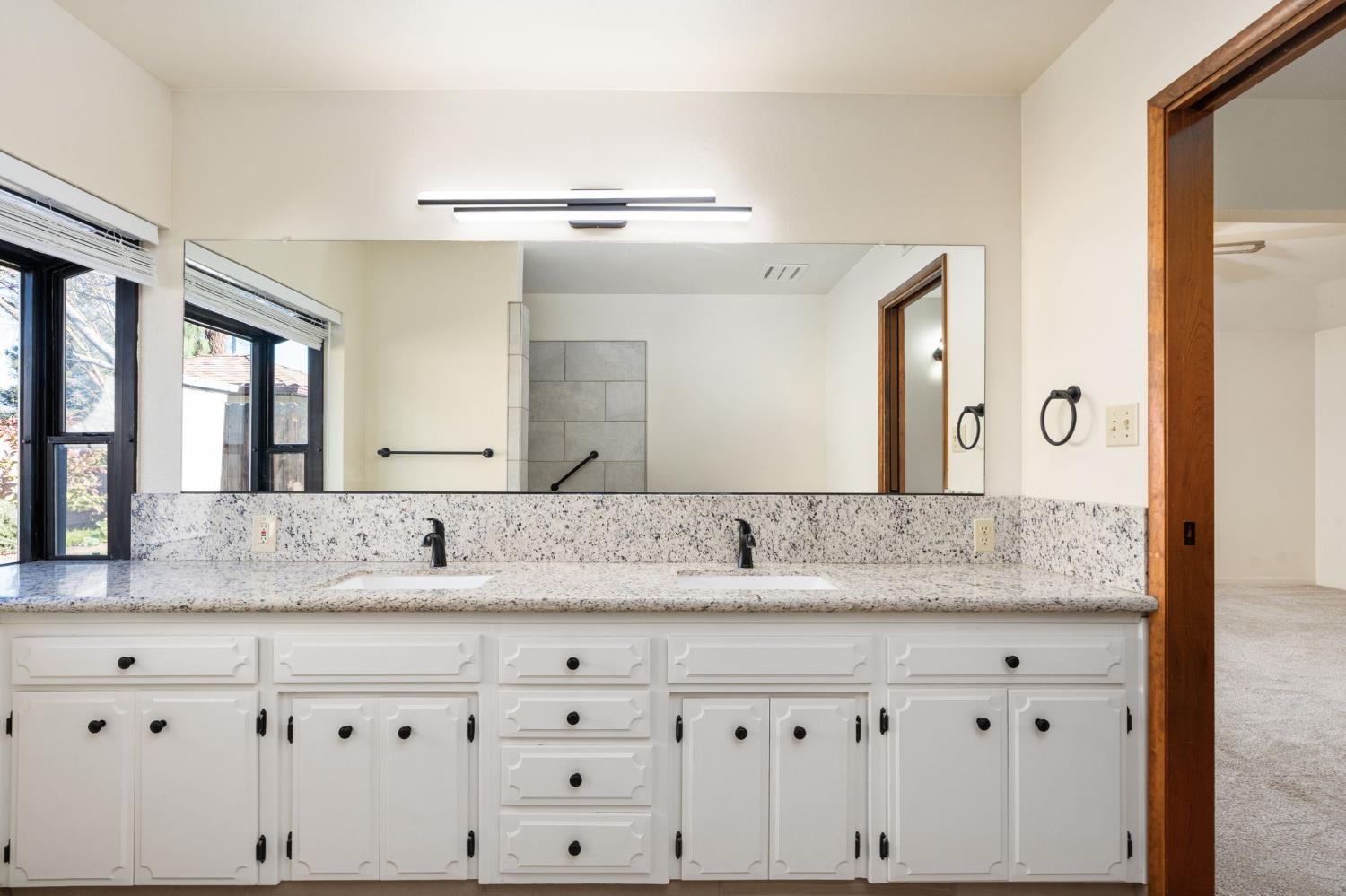 1544 E Jordan Ave, Fresno, CA 93720