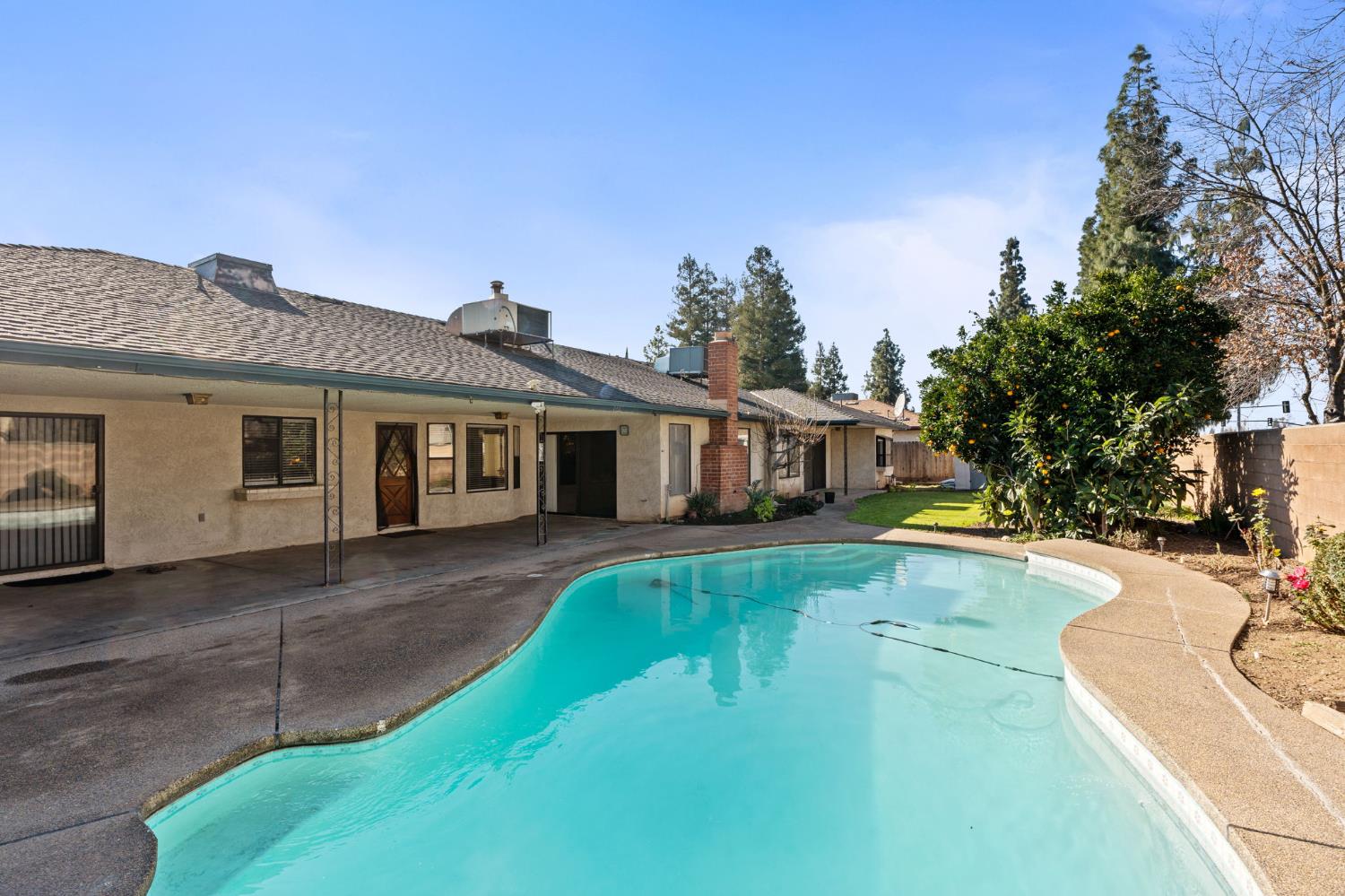 1544 E Jordan Ave, Fresno, CA 93720