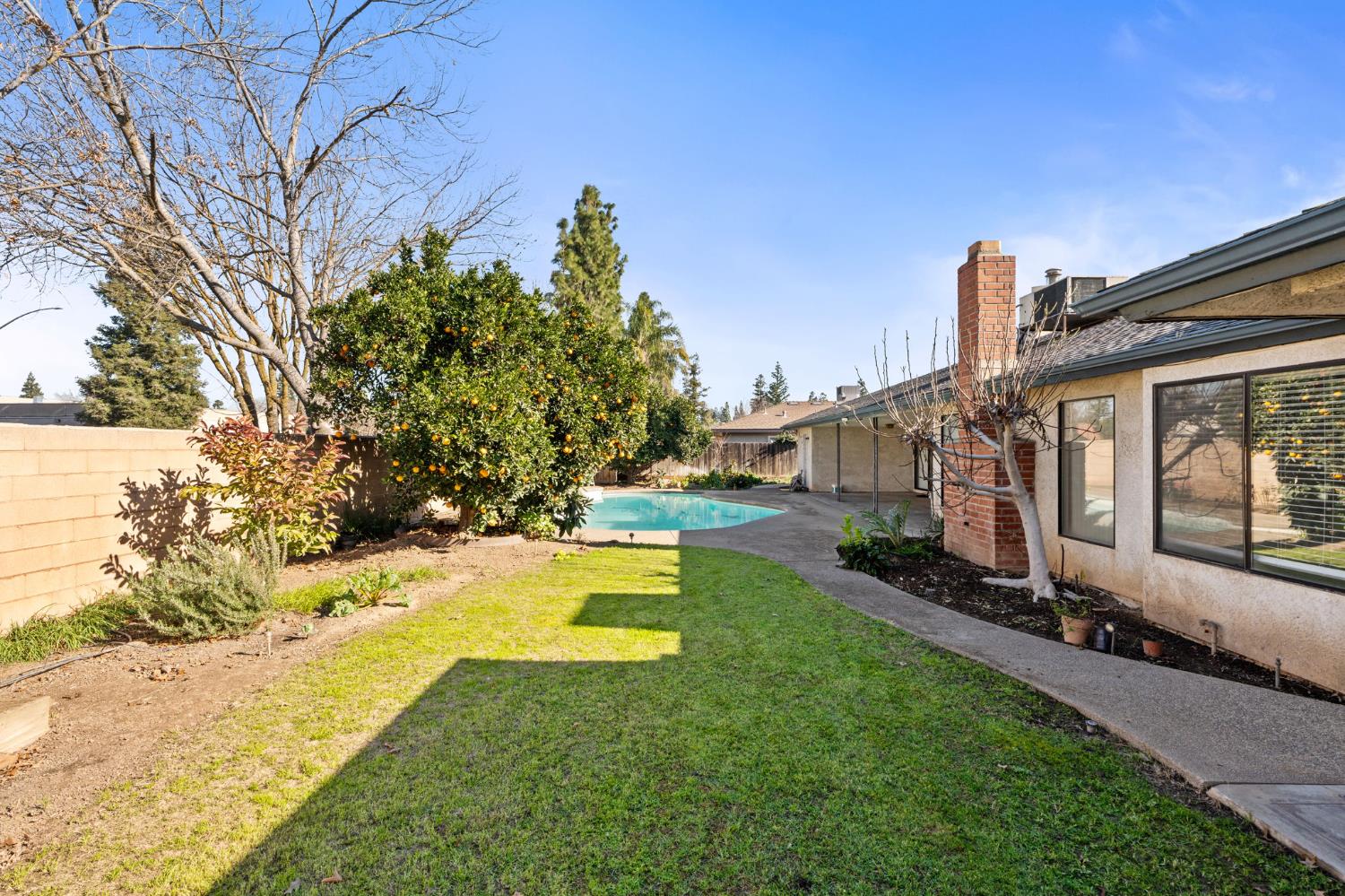 1544 E Jordan Ave, Fresno, CA 93720