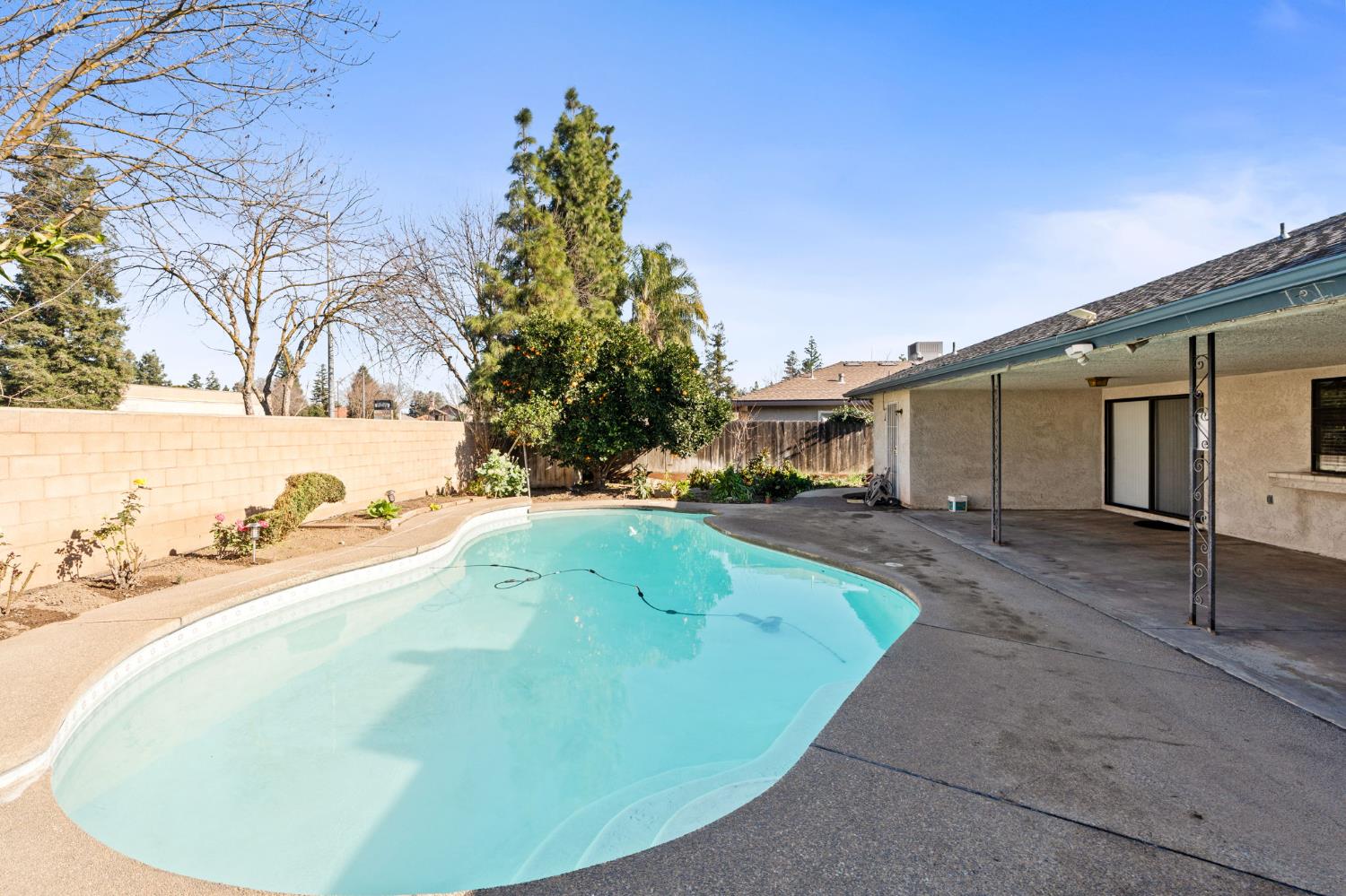 1544 E Jordan Ave, Fresno, CA 93720