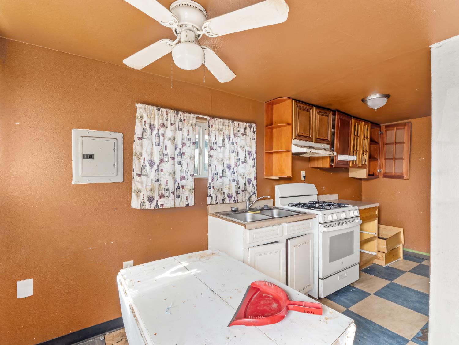 2509 S 10Th St, Fresno, CA 93725