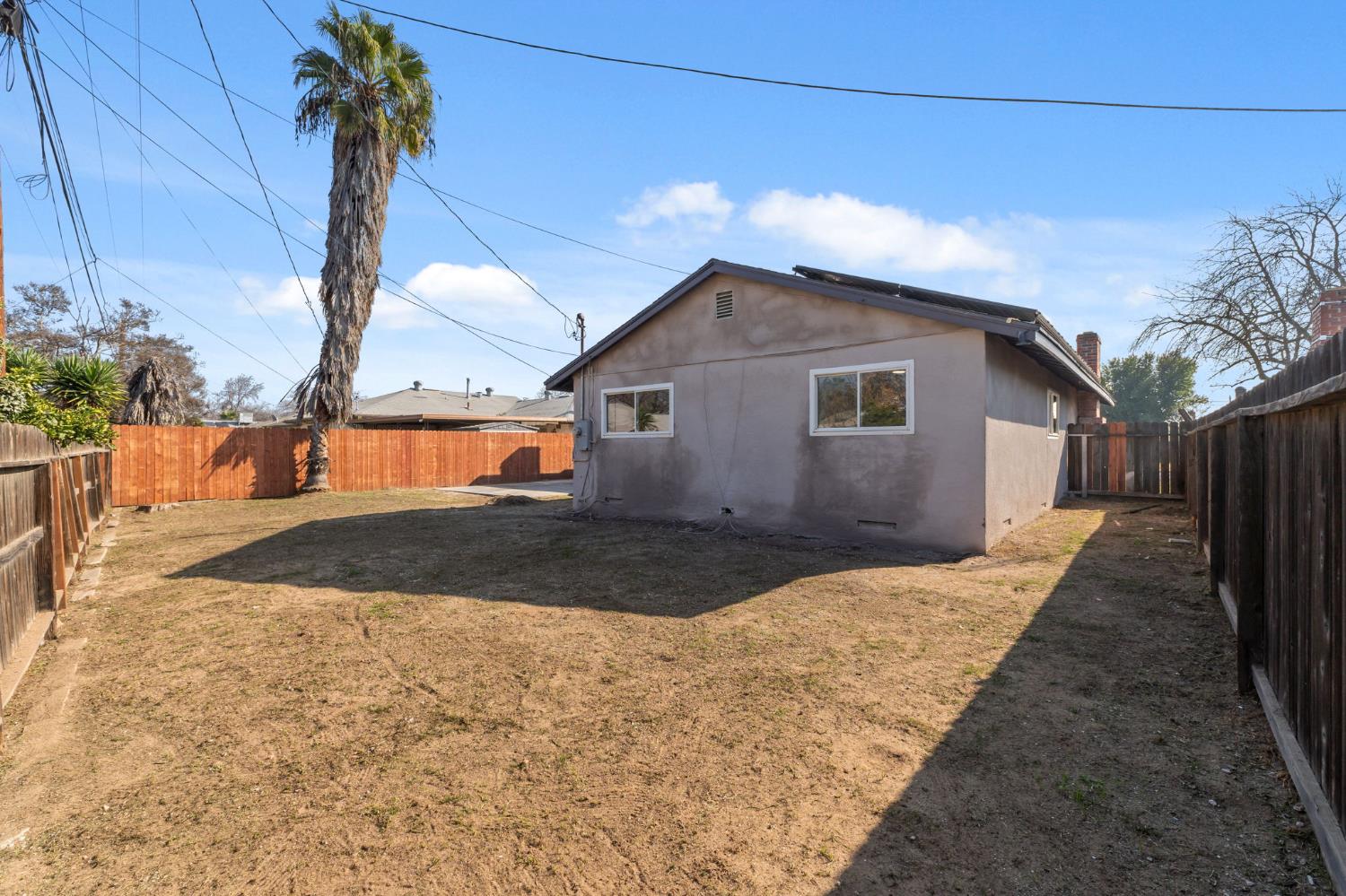 2625 E Sussex Way, Fresno, CA 93726