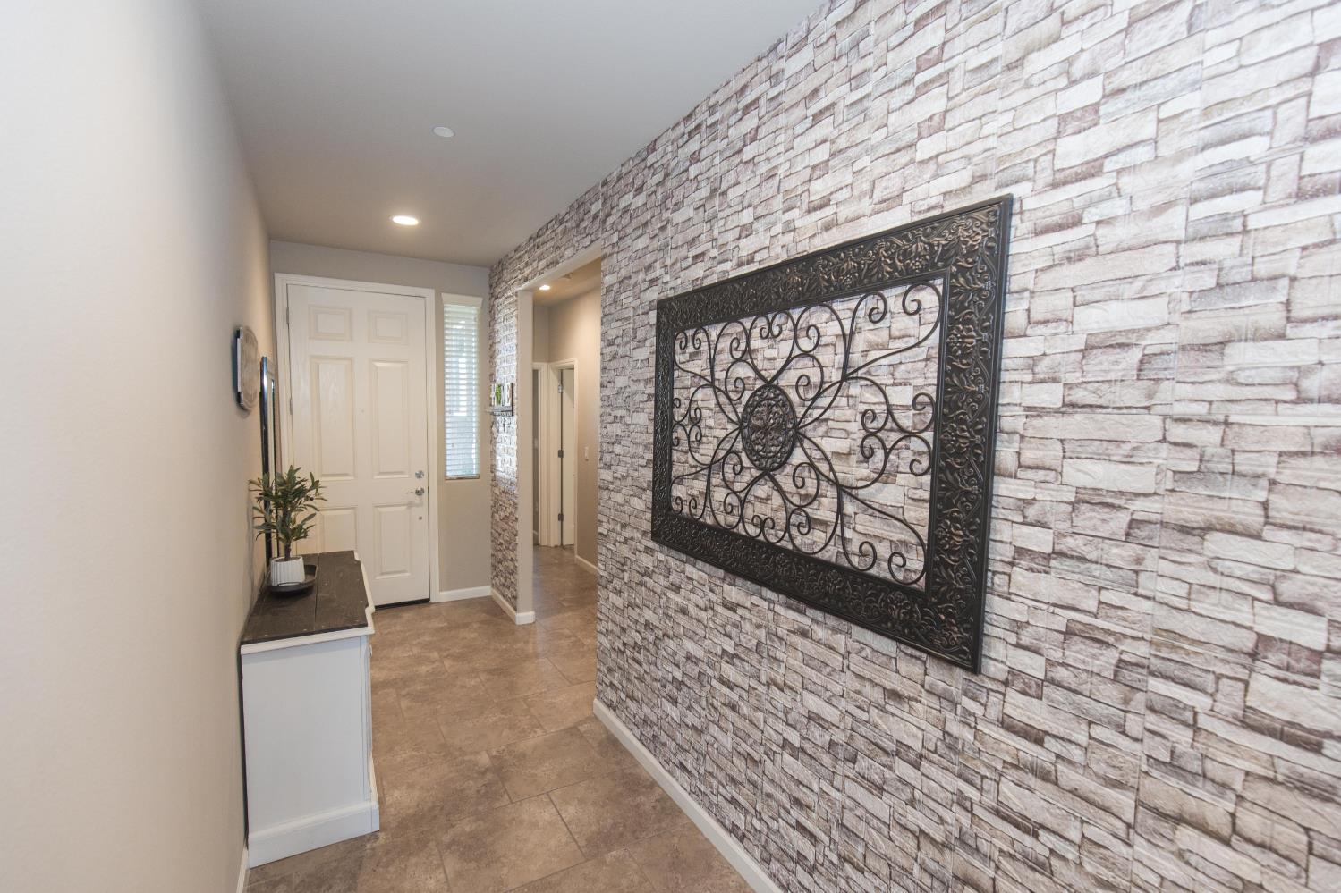 7375 E Lansing Way, Fresno, CA 93737