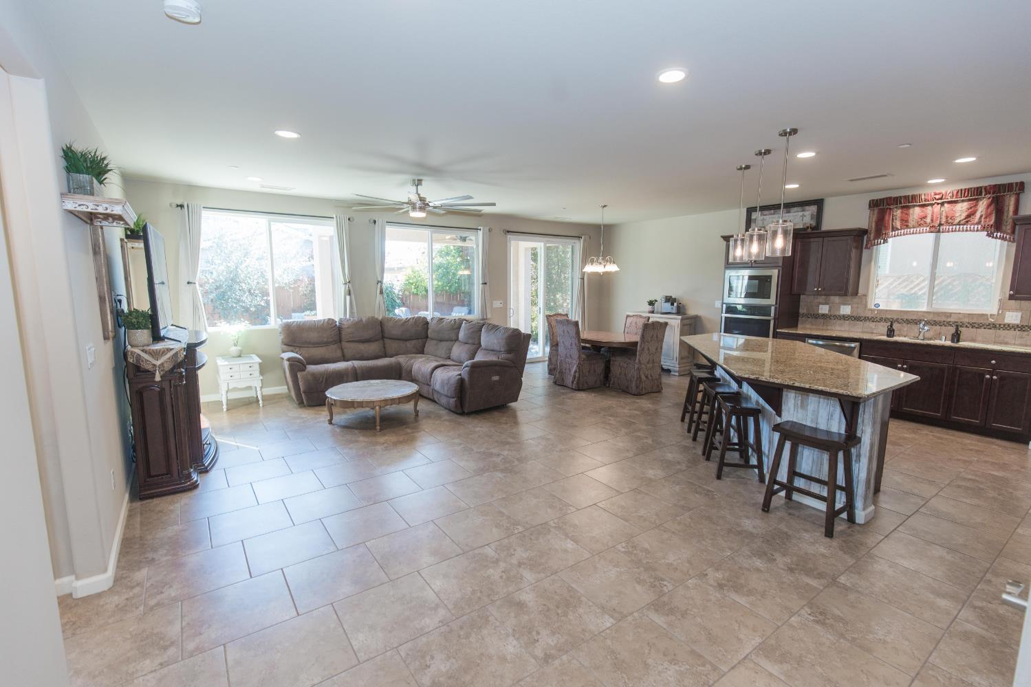 7375 E Lansing Way, Fresno, CA 93737