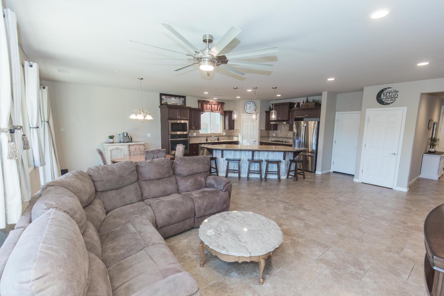 7375 E Lansing Way, Fresno, CA 93737