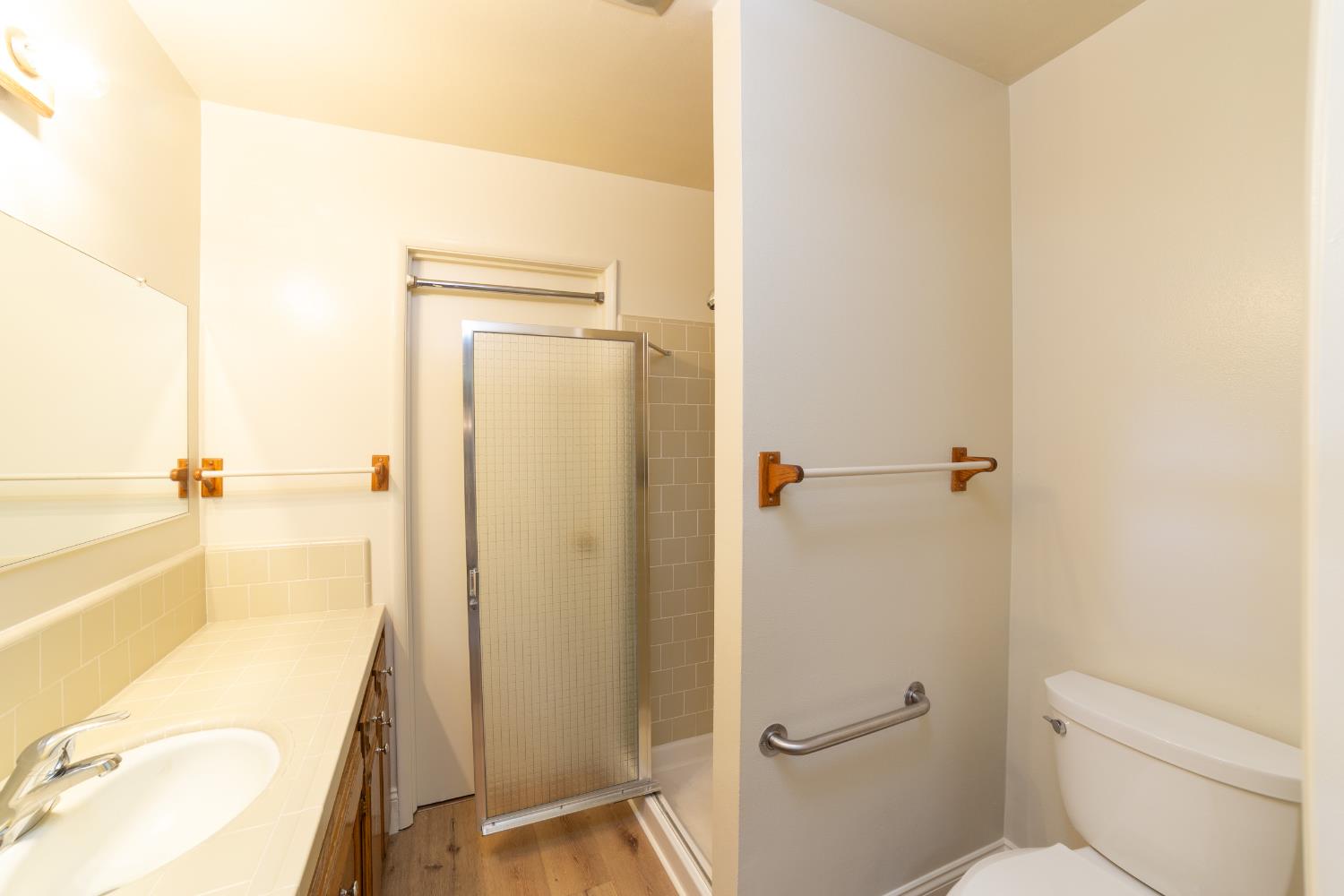 1514 E Escalon, Fresno, CA 93710