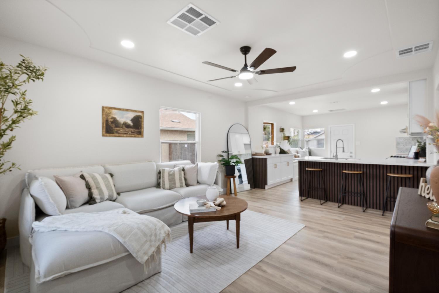 1377 N harrison, Fresno, CA 93728