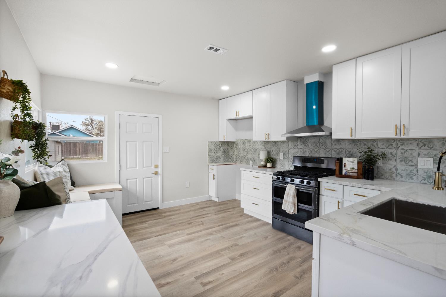 1377 N harrison, Fresno, CA 93728