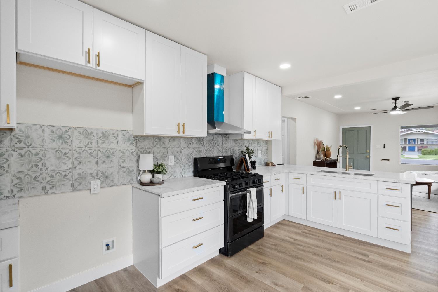 1377 N harrison, Fresno, CA 93728