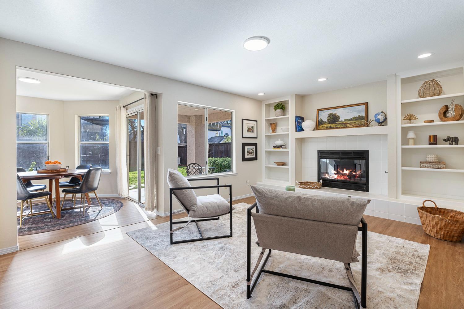 805 E Buckhill Rd, Fresno, CA 93720