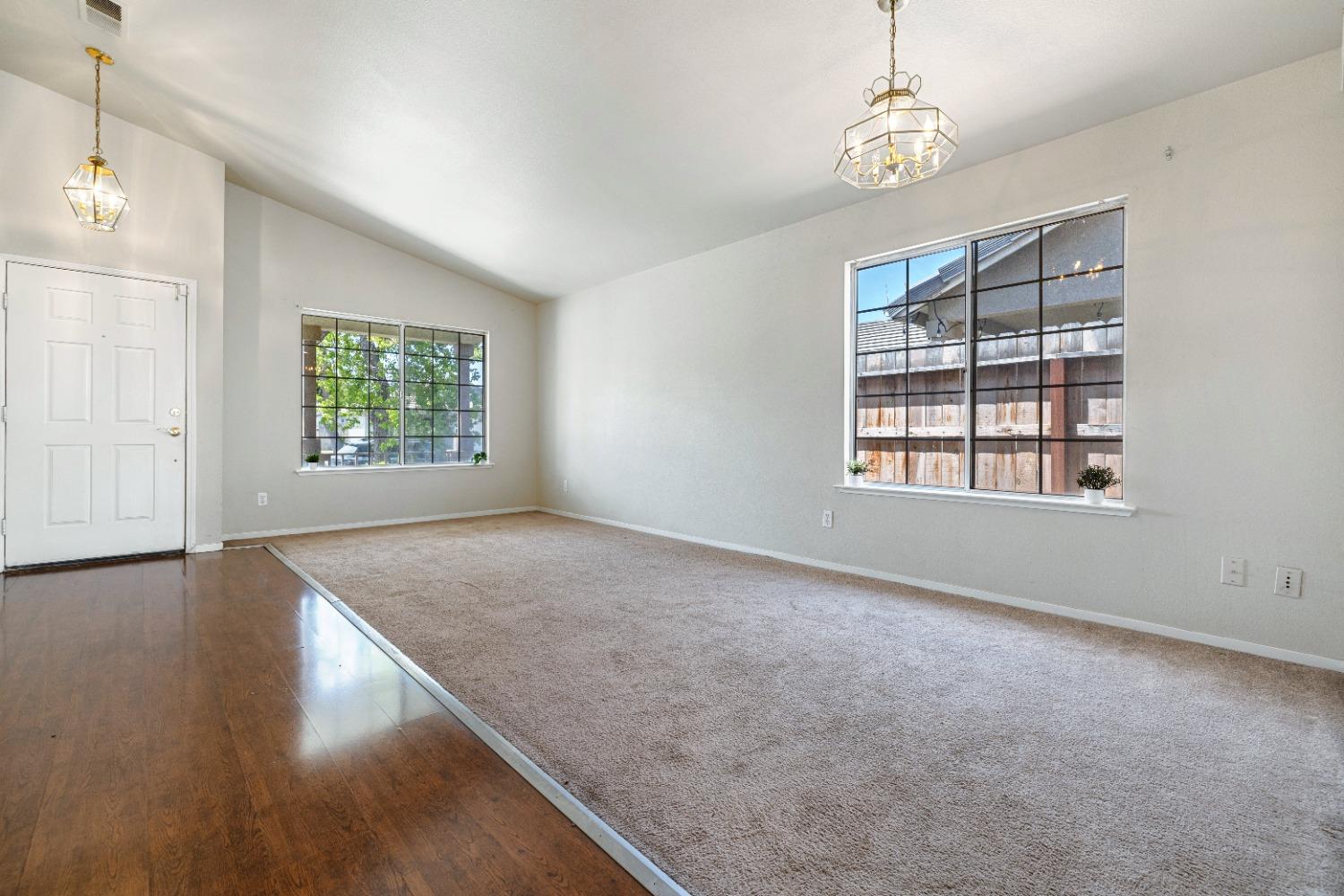 5634 W Donner Ave, Fresno, CA 93722