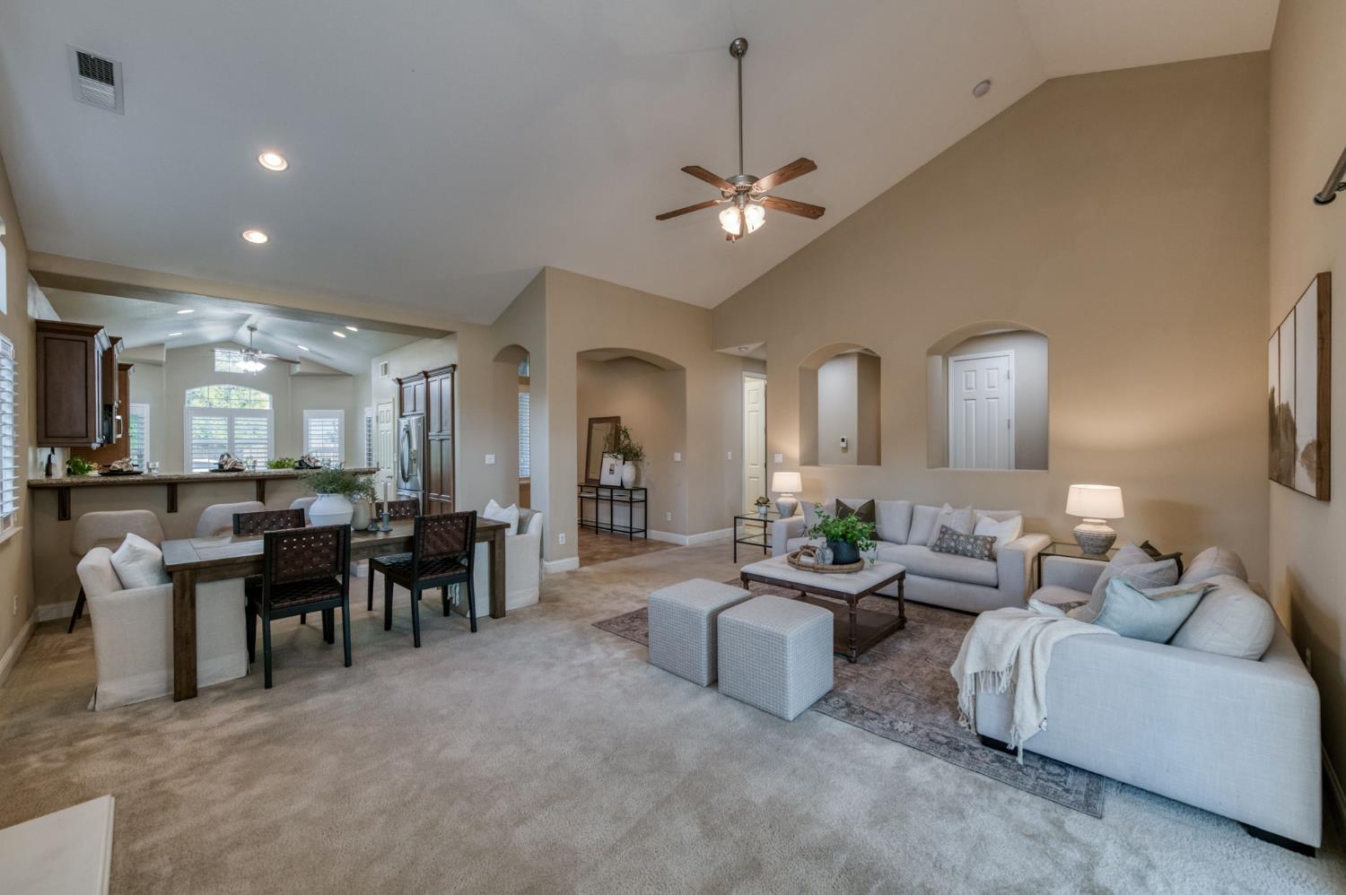 10687 N Tea Party Ln, Fresno, CA 93730