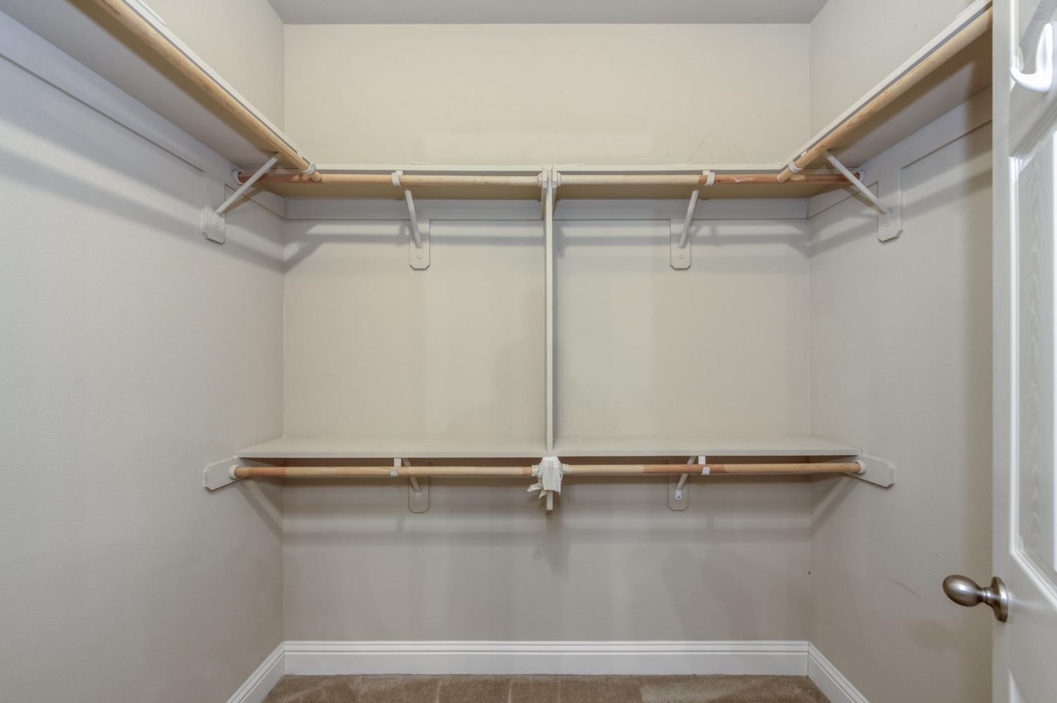 10687 N Tea Party Ln, Fresno, CA 93730