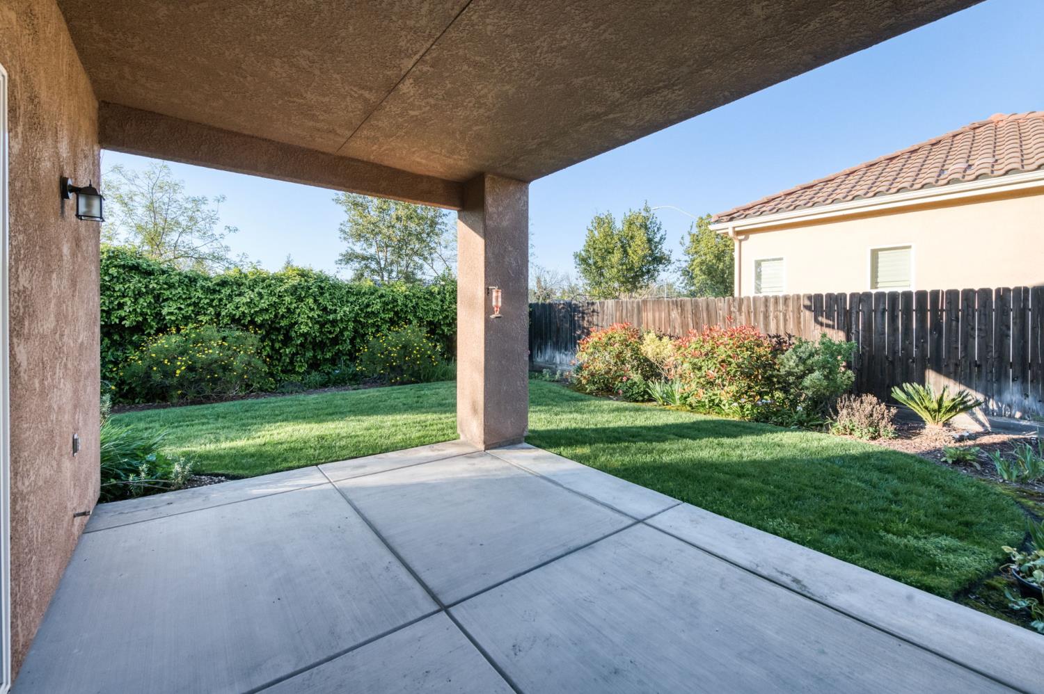 10687 N Tea Party Ln, Fresno, CA 93730