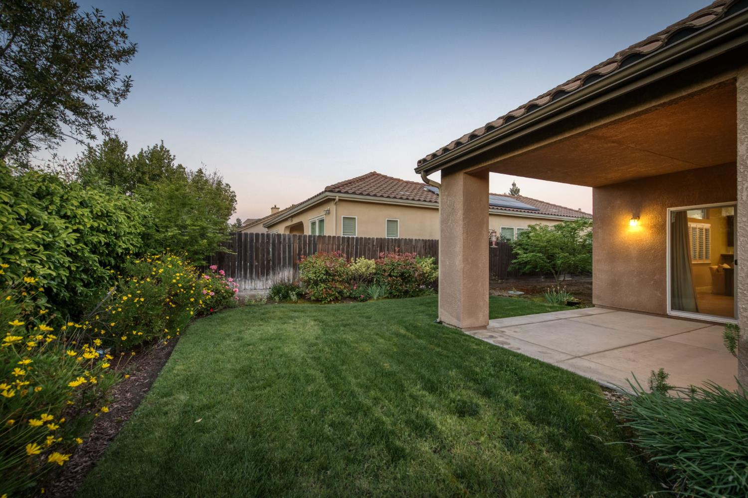 10687 N Tea Party Ln, Fresno, CA 93730