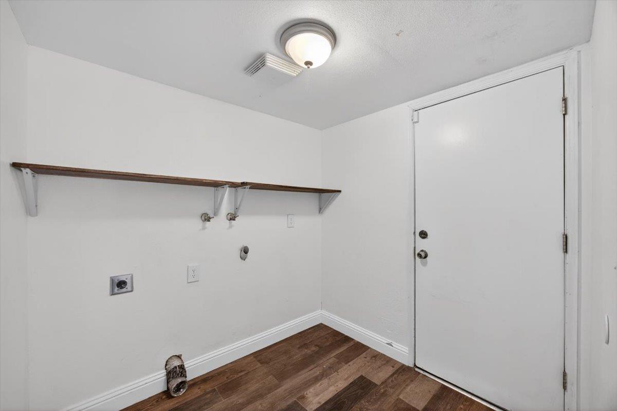 3279 N Berlin Ave, Fresno, CA 93722