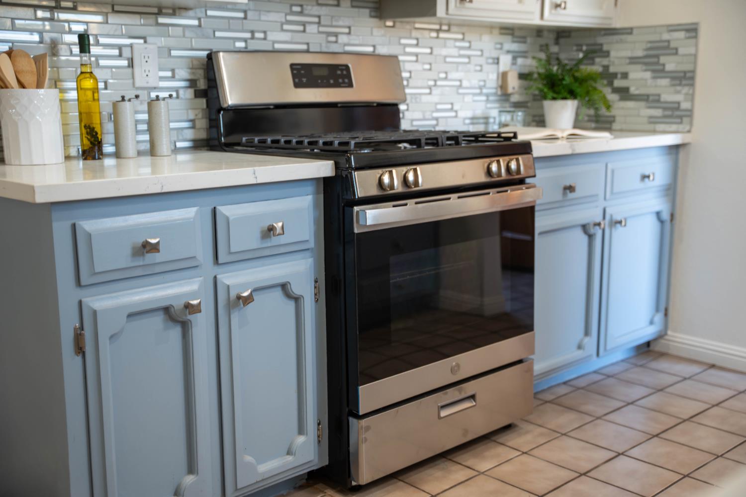 4421 N Woodrow Ave, Fresno, CA 93726