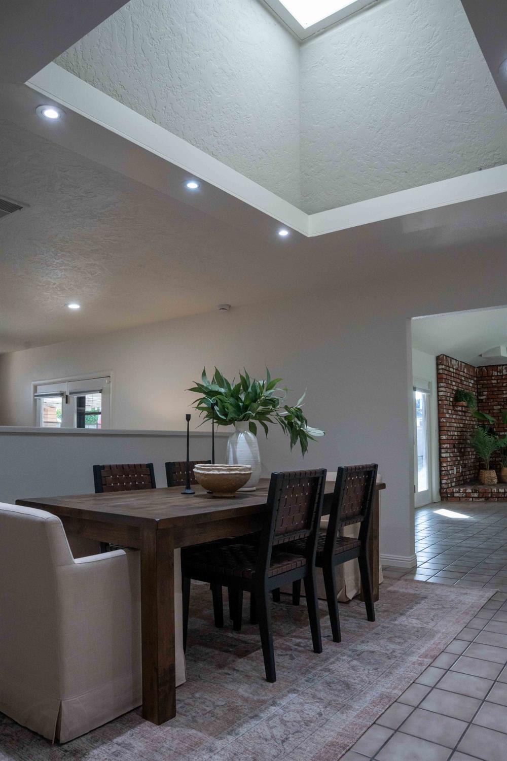 4421 N Woodrow Ave, Fresno, CA 93726