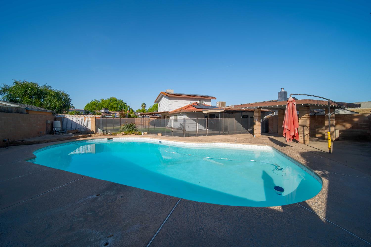 4421 N Woodrow Ave, Fresno, CA 93726