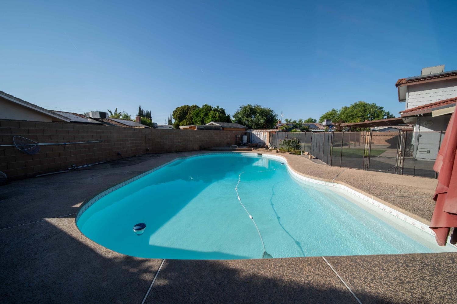 4421 N Woodrow Ave, Fresno, CA 93726