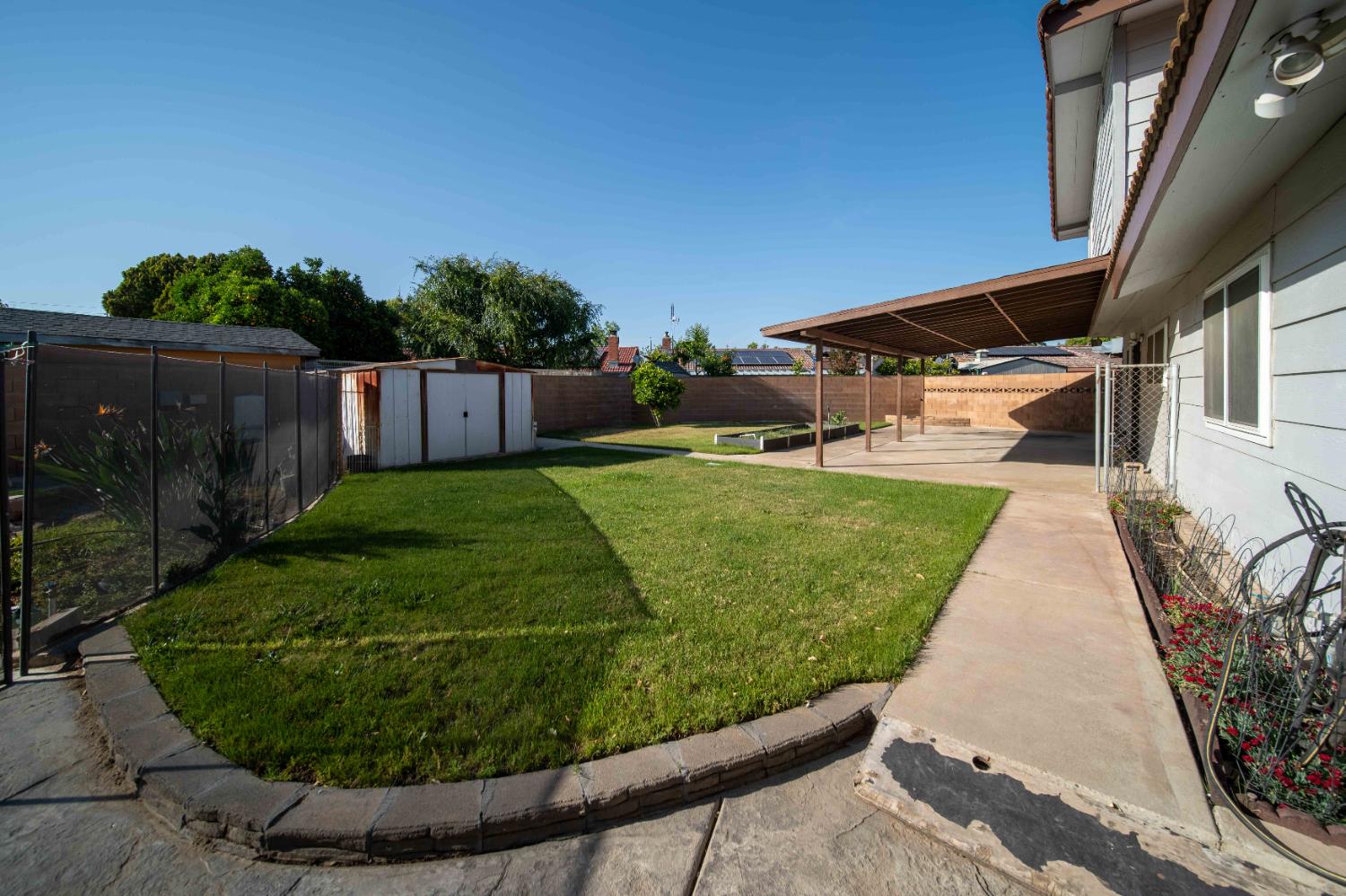 4421 N Woodrow Ave, Fresno, CA 93726