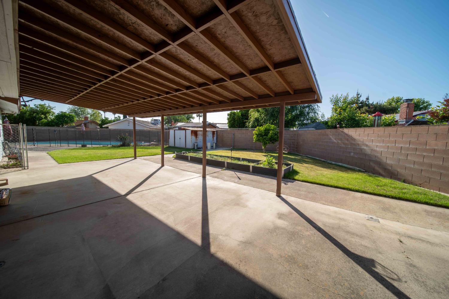 4421 N Woodrow Ave, Fresno, CA 93726