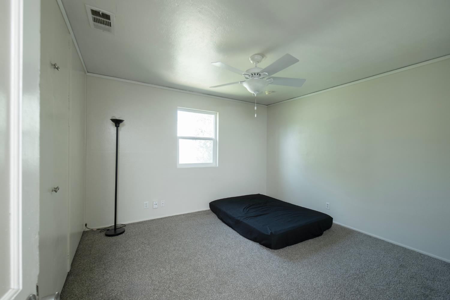 2319 E Vassar Ave, Fresno, CA 93703