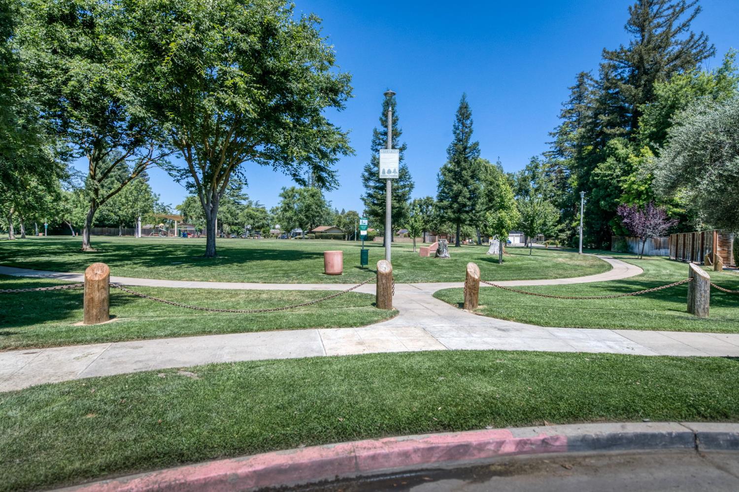 1326 W Escalon Ave, Fresno, CA 93711