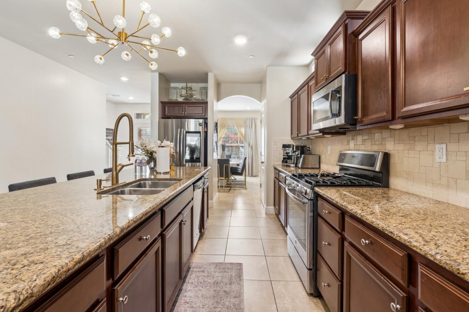 5239 N Bonta Ave, Fresno, CA 93723