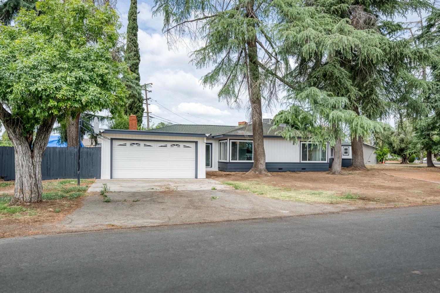 4205 Ralph Ln N, Fresno, CA 93727