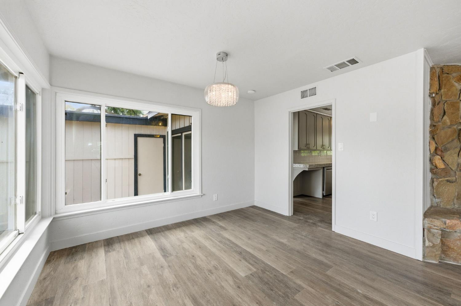 4205 Ralph Ln N, Fresno, CA 93727