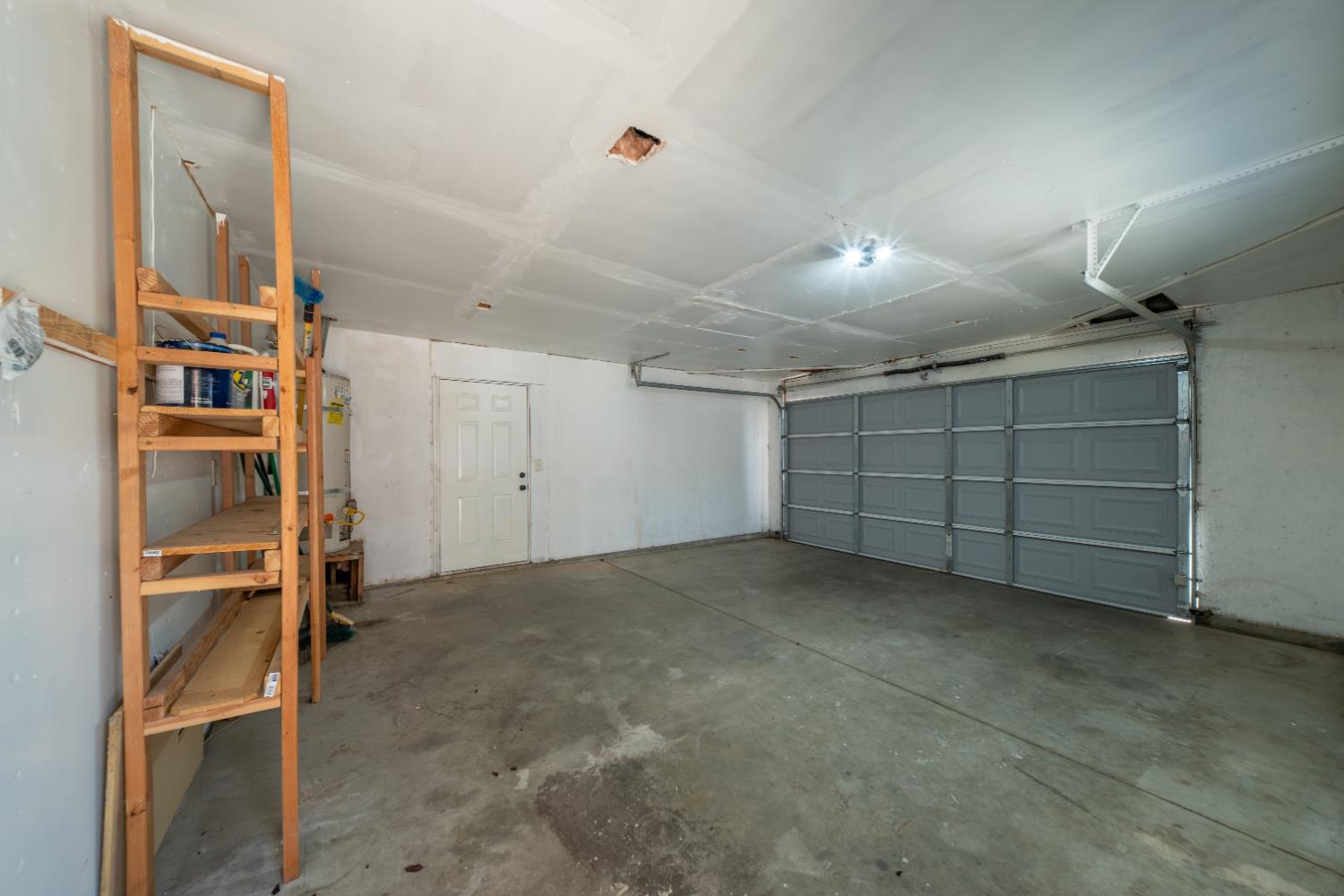 6168 N Lola Ave, Fresno, CA 93722