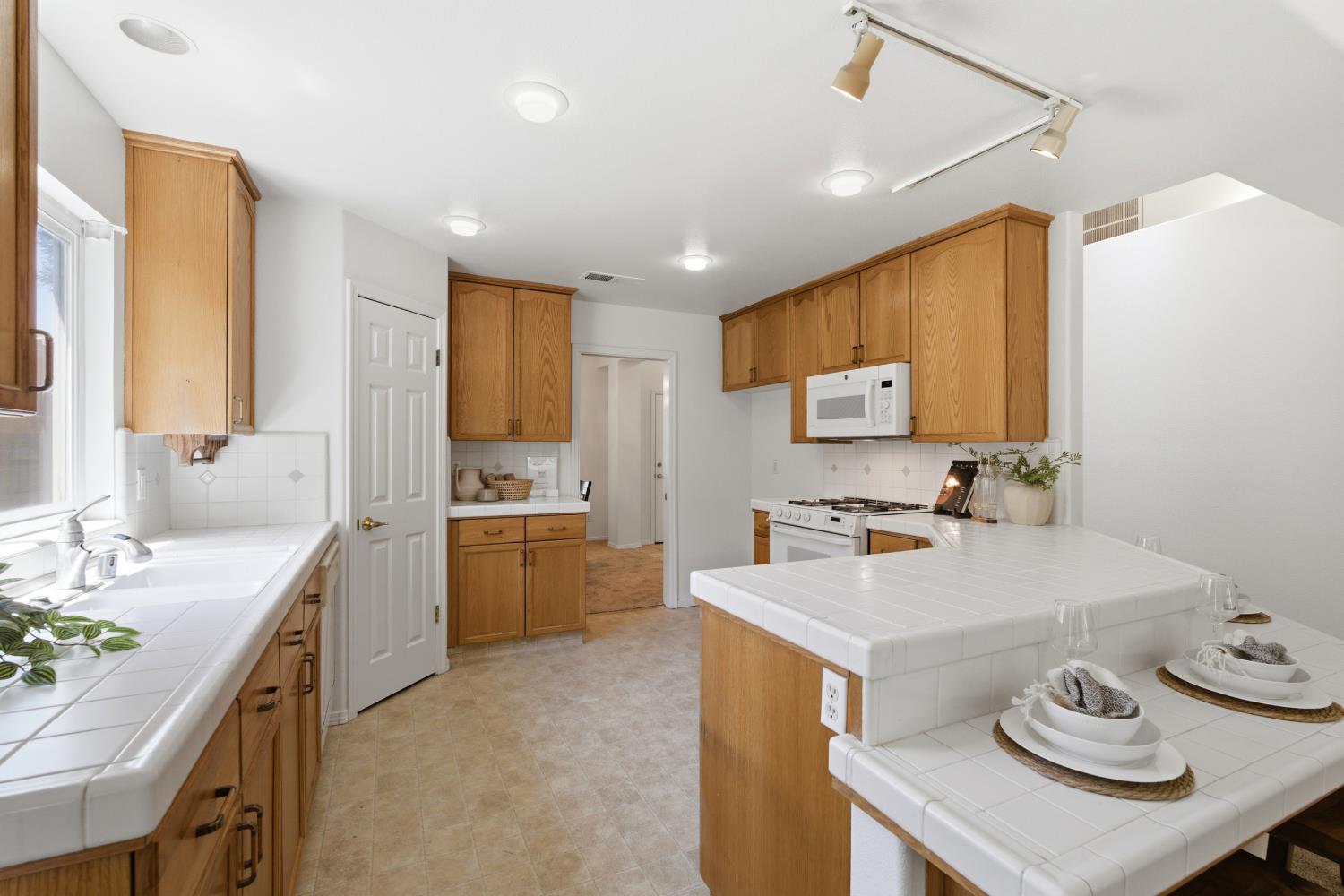 1757 E Birch Avenue, Fresno, CA 93720