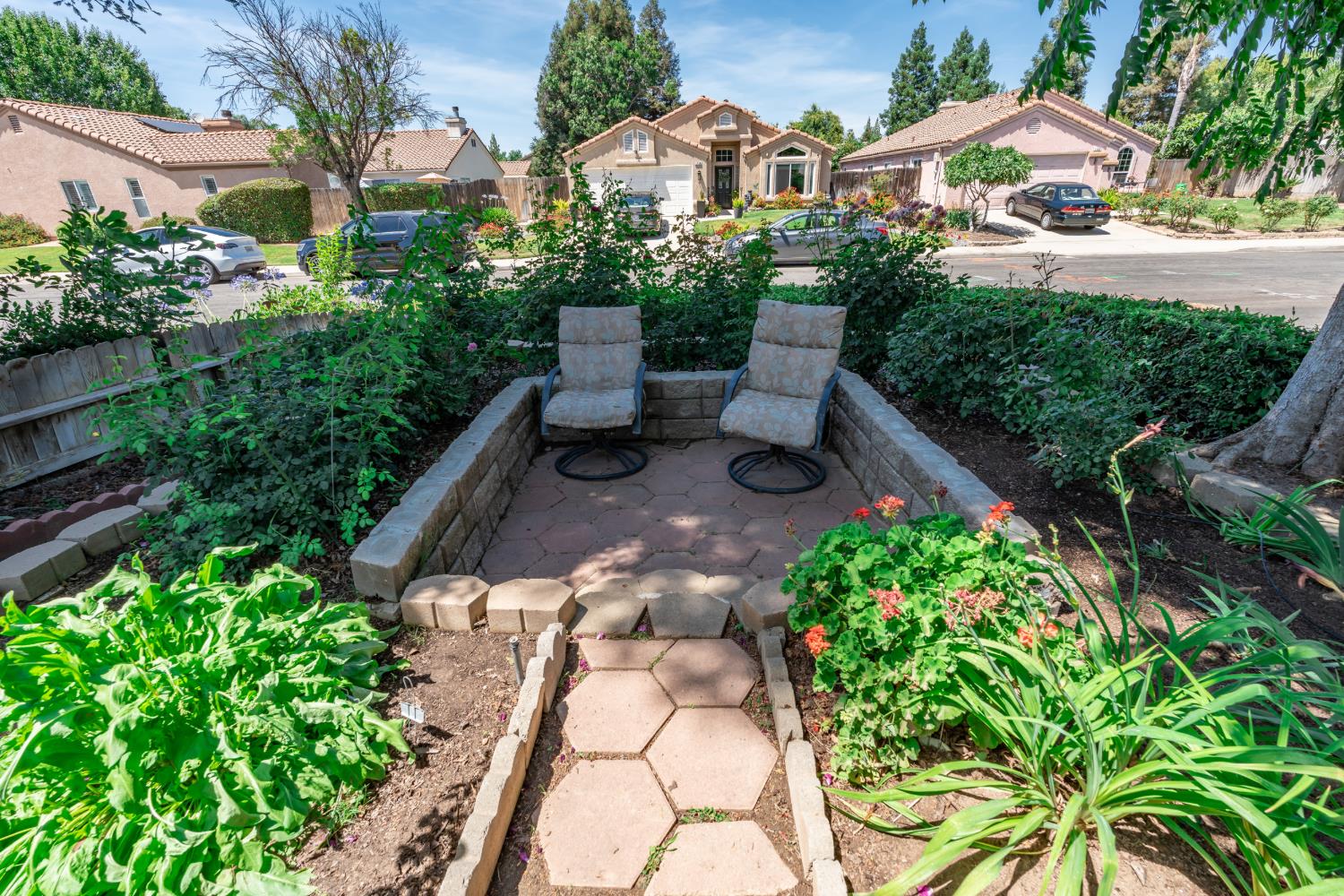 1757 E Birch Avenue, Fresno, CA 93720