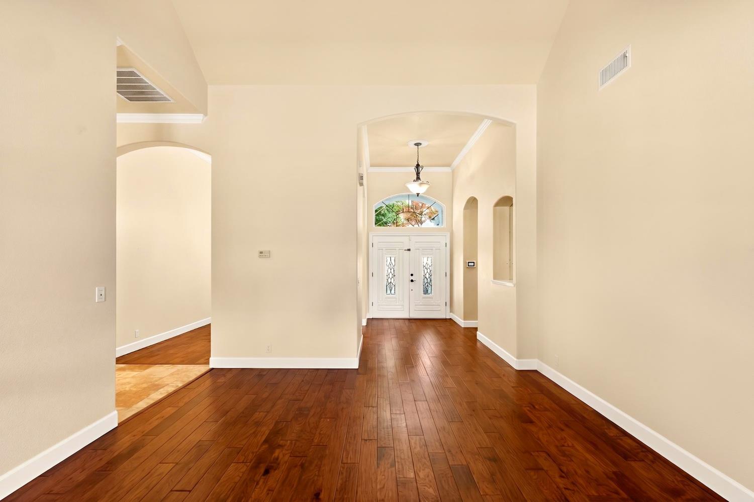 4926 W Pinedale Ave, Fresno, CA 93722