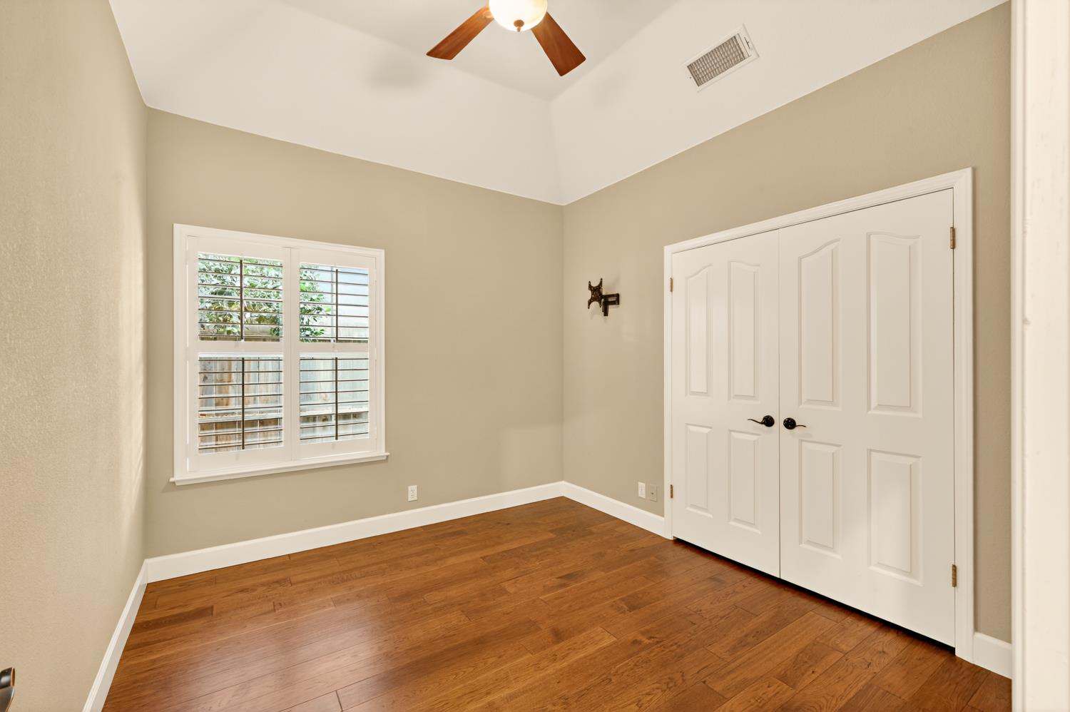 4926 W Pinedale Ave, Fresno, CA 93722
