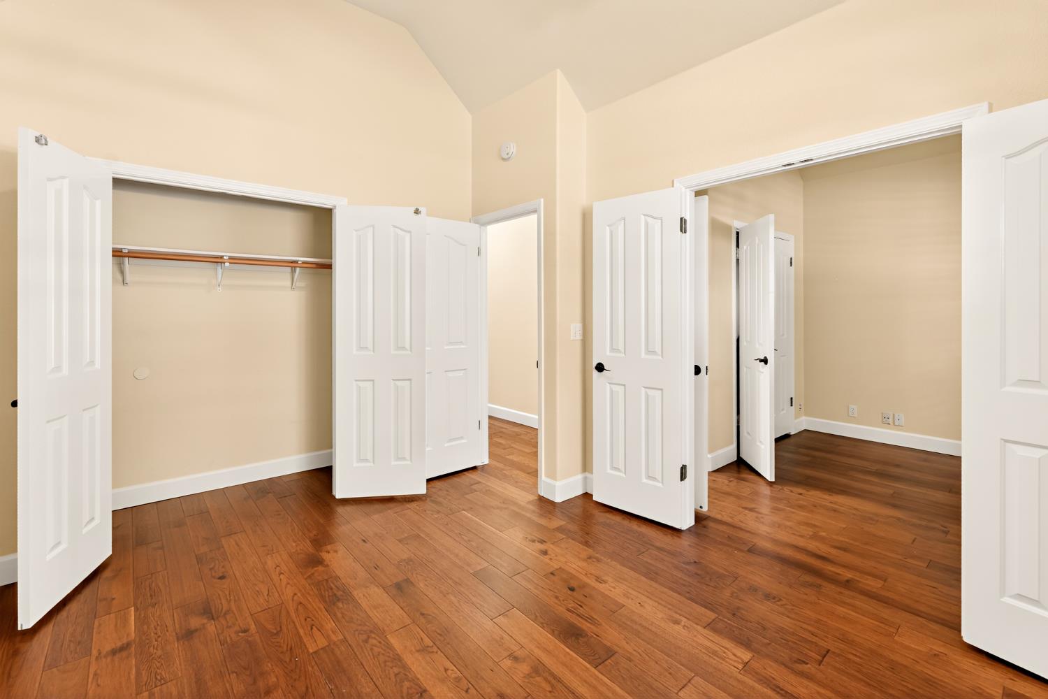 4926 W Pinedale Ave, Fresno, CA 93722