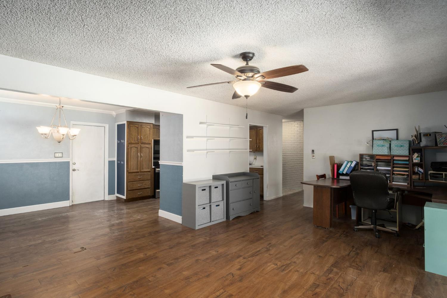 2564 E Los Altos Ave, Fresno, CA 93710