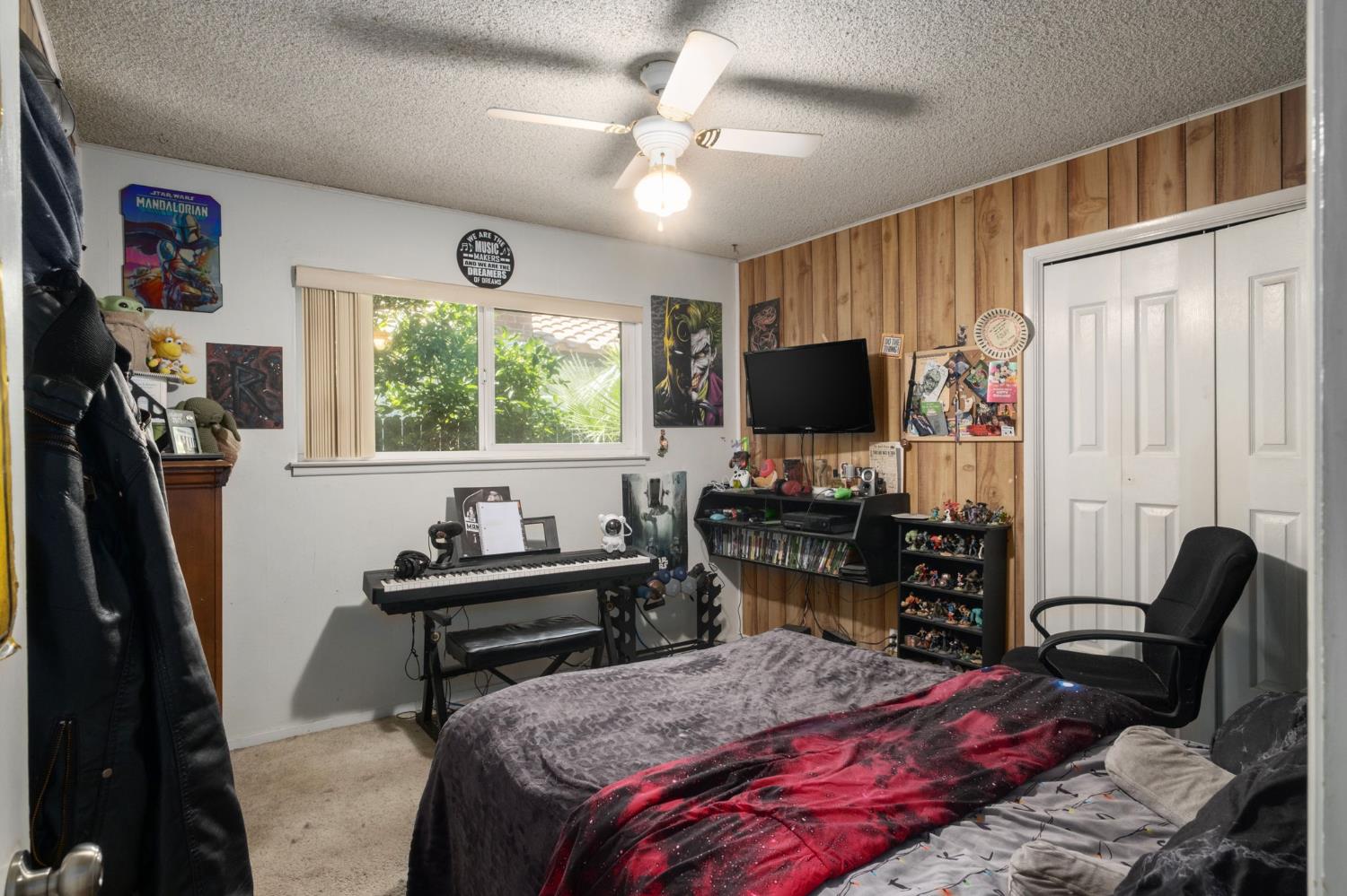 2564 E Los Altos Ave, Fresno, CA 93710