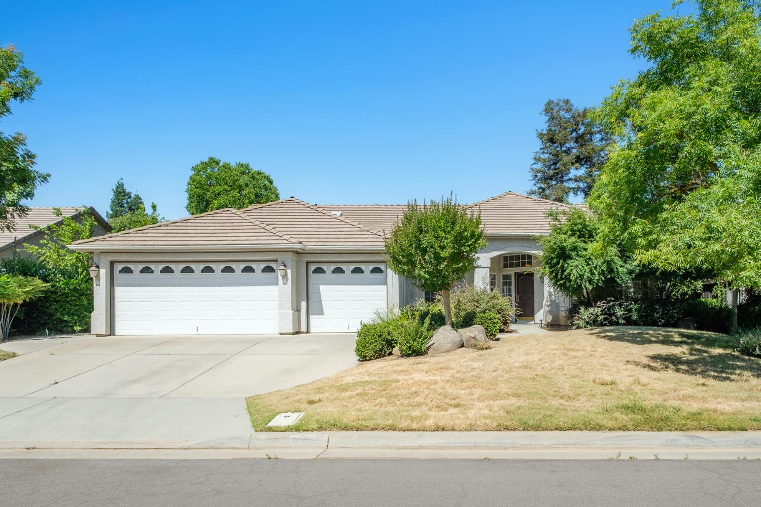 6457 N Selland Ave, Fresno, CA 93711