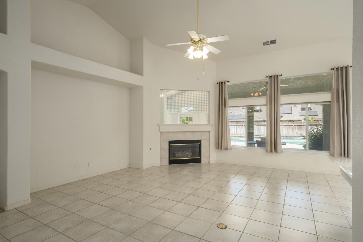 6457 N Selland Ave, Fresno, CA 93711