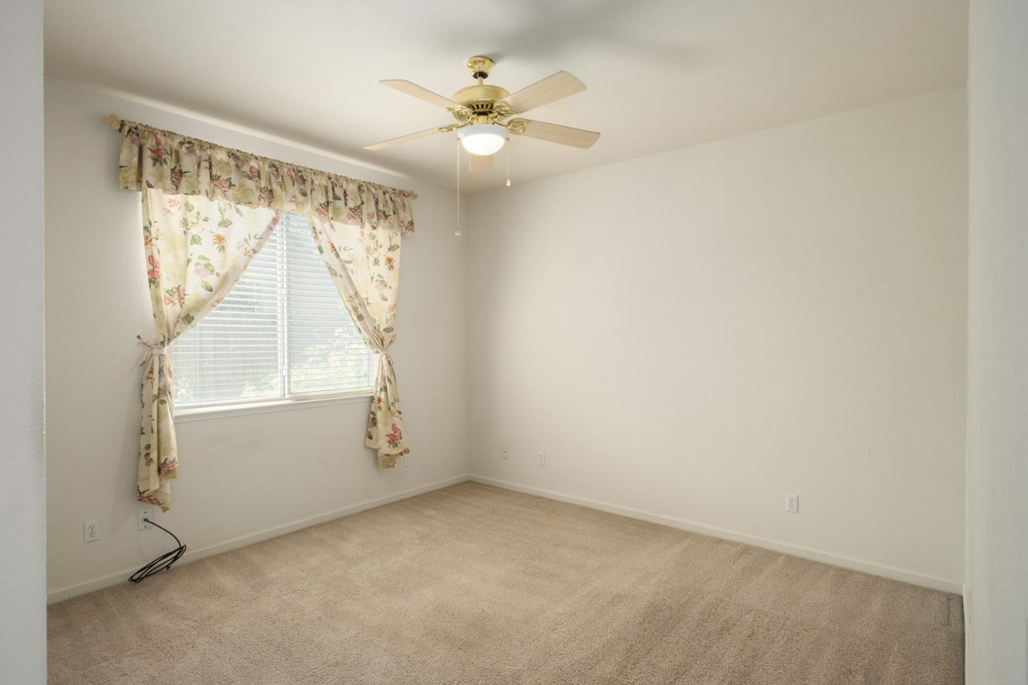 6457 N Selland Ave, Fresno, CA 93711