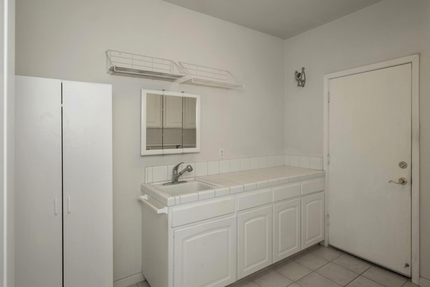 6457 N Selland Ave, Fresno, CA 93711