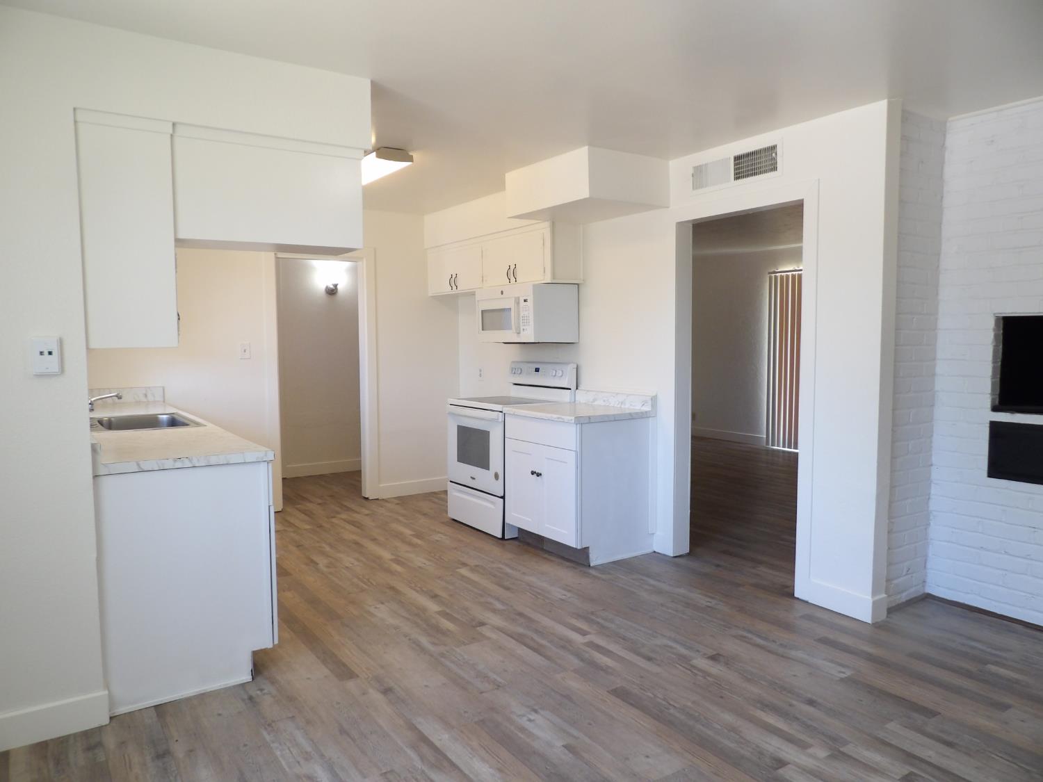 3724 E Griffith Way, Fresno, CA 93726