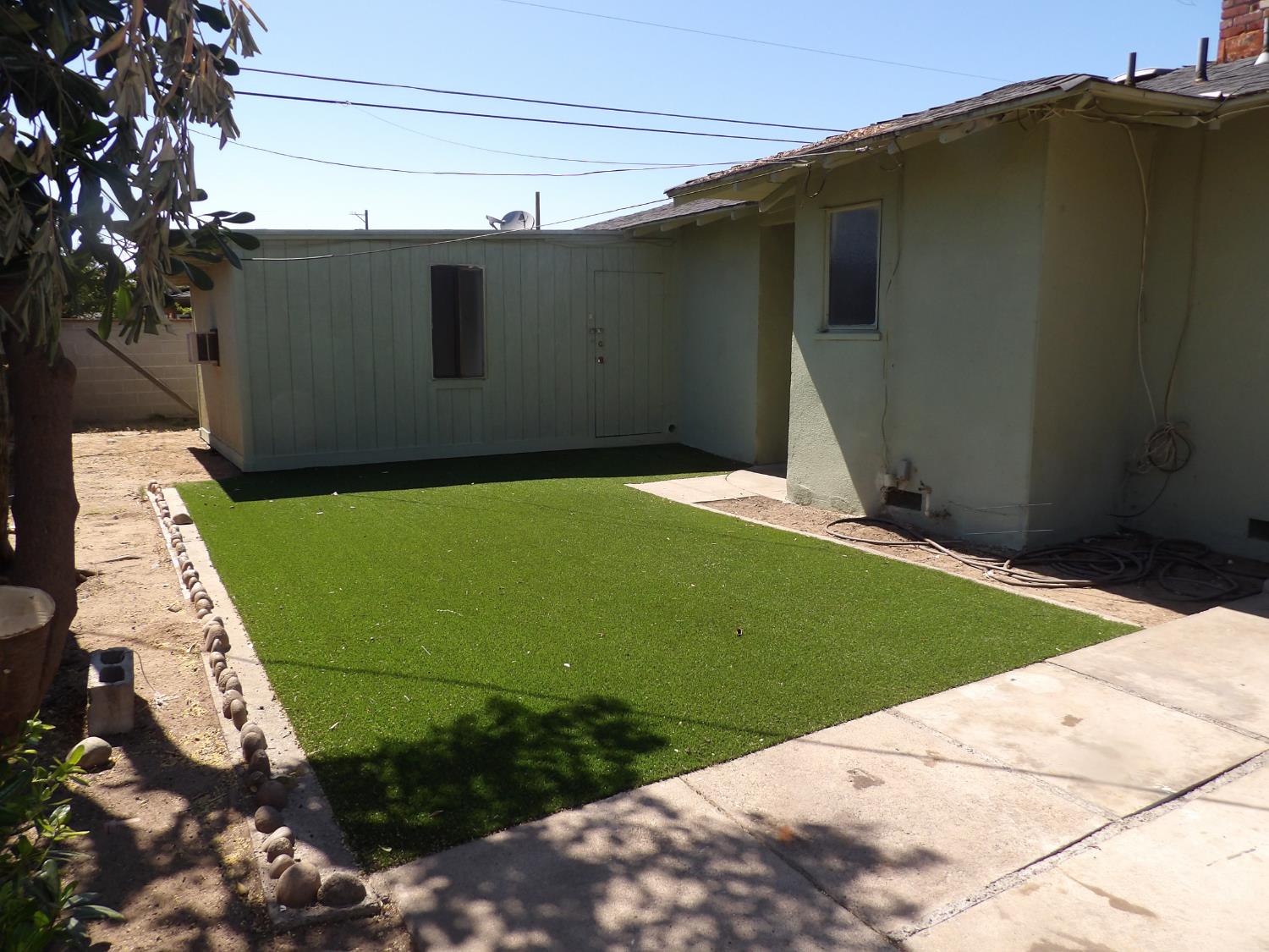 3724 E Griffith Way, Fresno, CA 93726