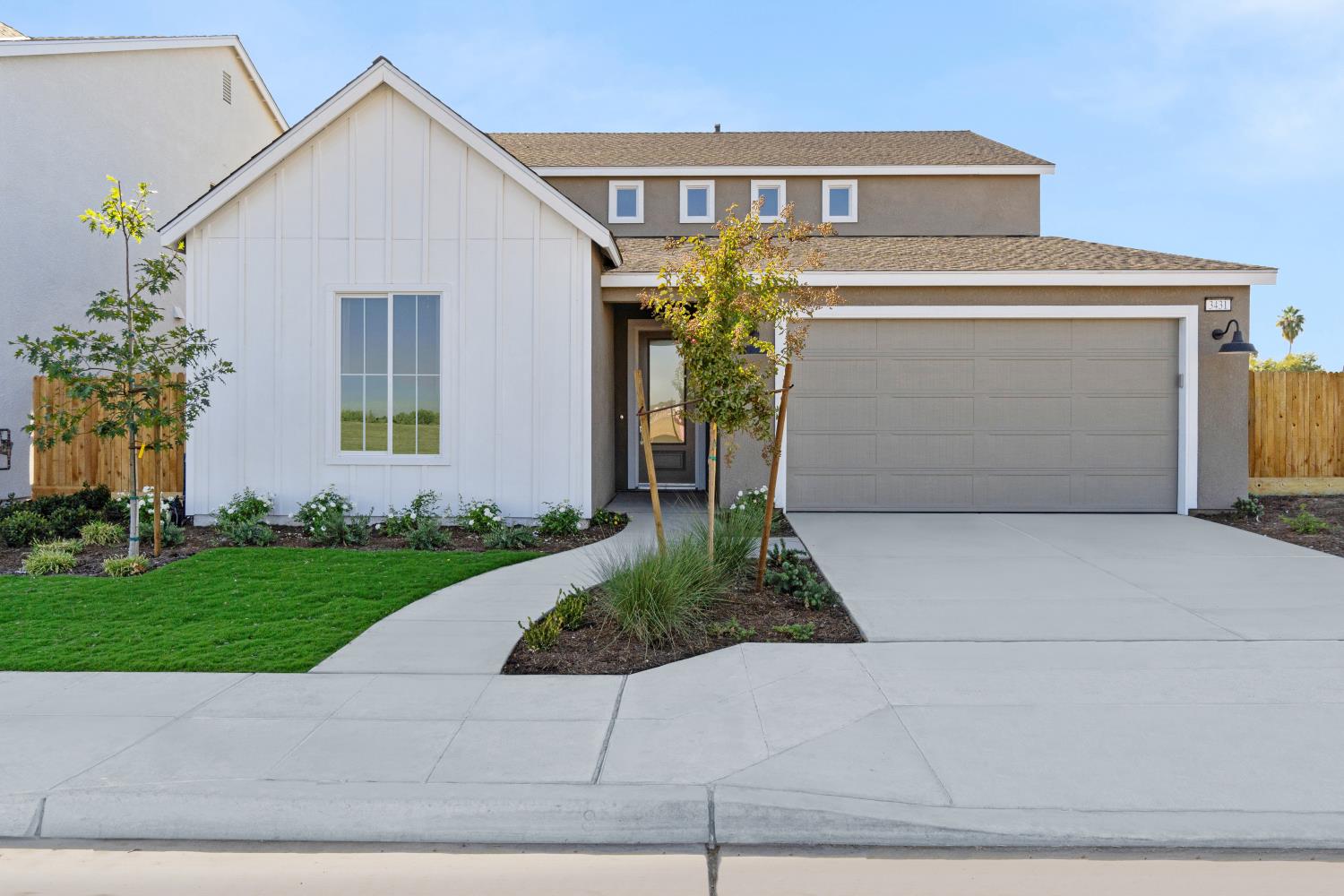 3431 N Mcarthur Ave, Fresno, CA 93727