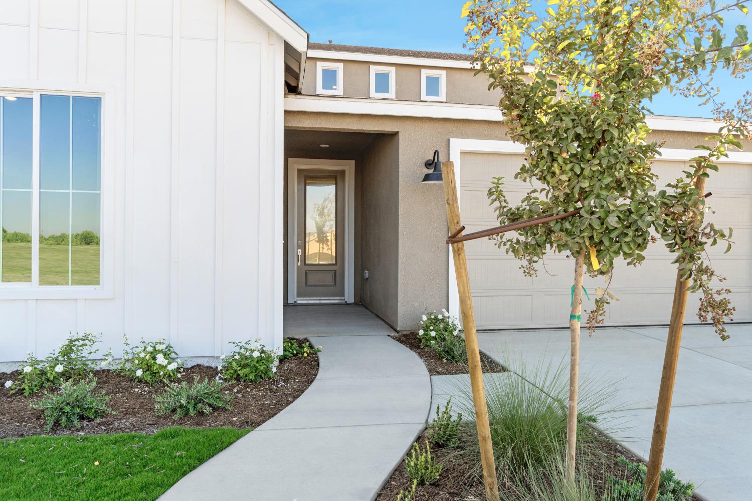 3431 N Mcarthur Ave, Fresno, CA 93727