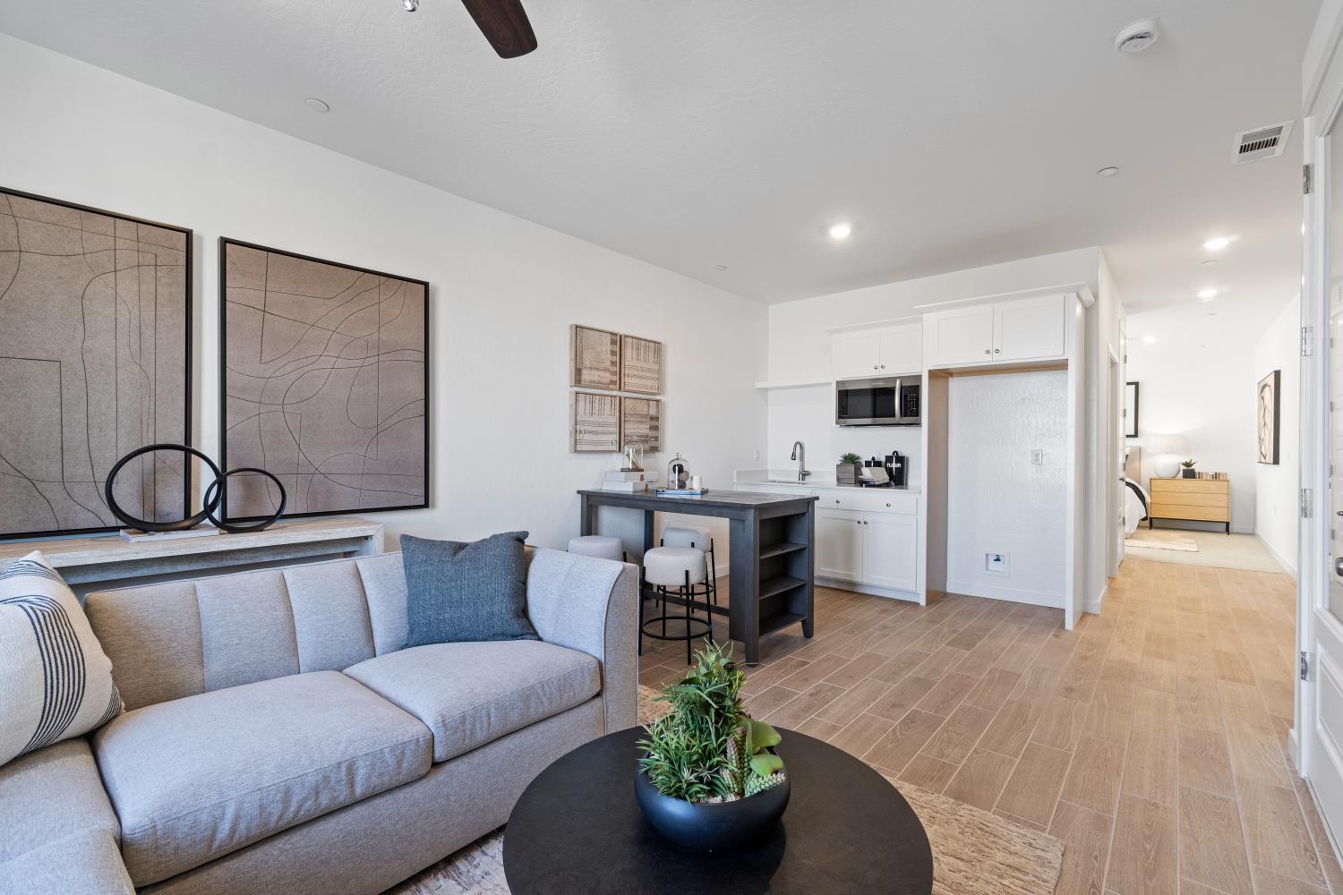 3431 N Mcarthur Ave, Fresno, CA 93727